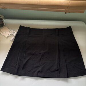 Aritzia Women's Black Skirt